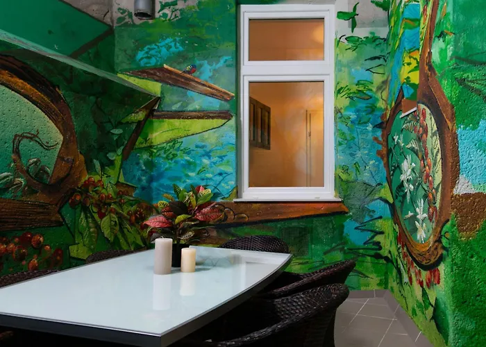 Bean - Familienapartment Nahe Der U-bahn Mit Dschungelterrasse *