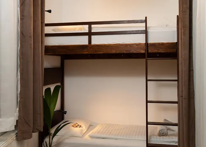 Bean - Familienapartment Nahe Der U-bahn Mit Dschungelterrasse *